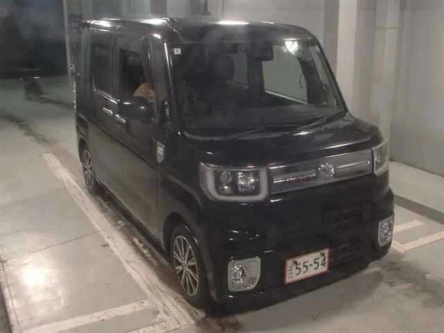 Toyota Pixis Mega LA700A 2018